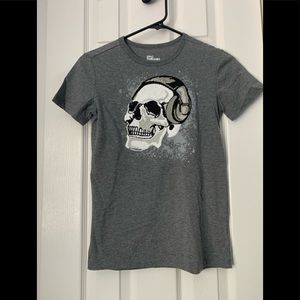 Gray skull T-shirt
